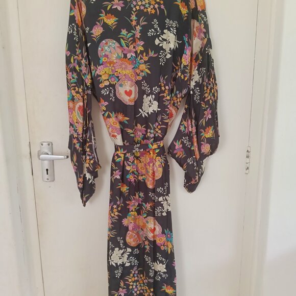 Authentic SPELL Leo Robe - Picture 5 of 7